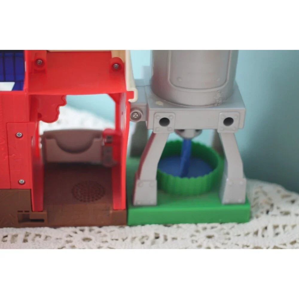 Fisher-Price FPM55 People Caring for Animals Farm Playset